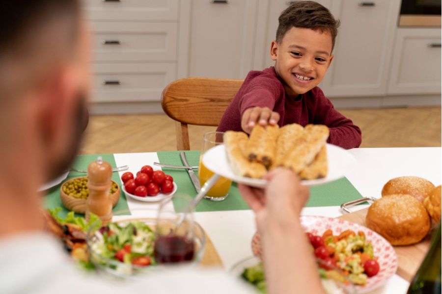 Cardápio semanal infantil: refeições saudáveis para crianças de 2 a 10 anos